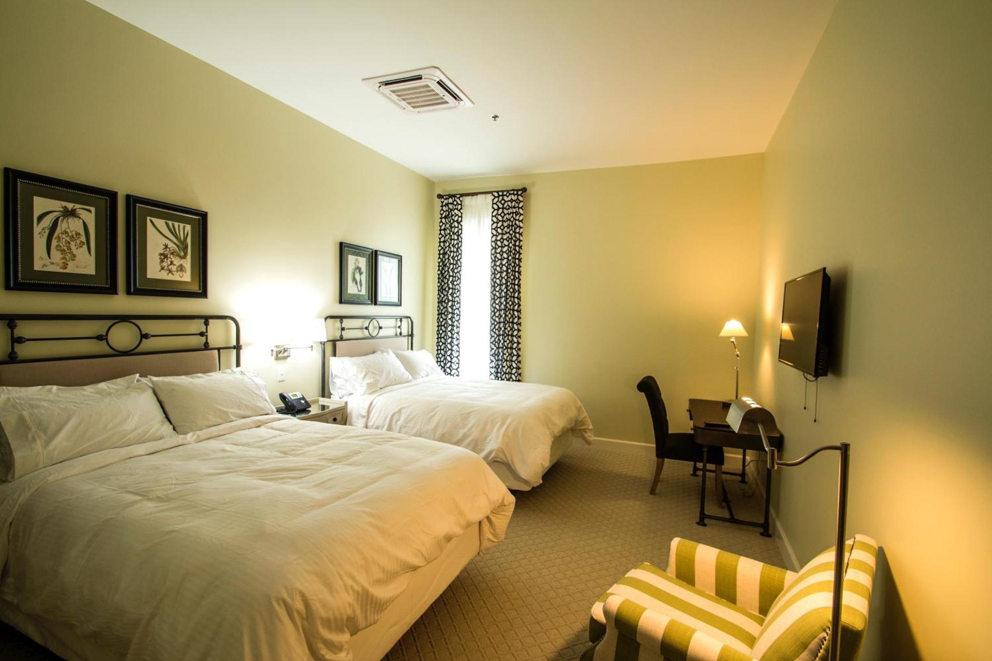 Meadows Hotel South South Fulton Стая снимка